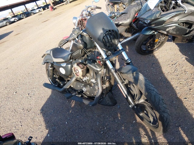 HARLEY-DAVIDSON XL883