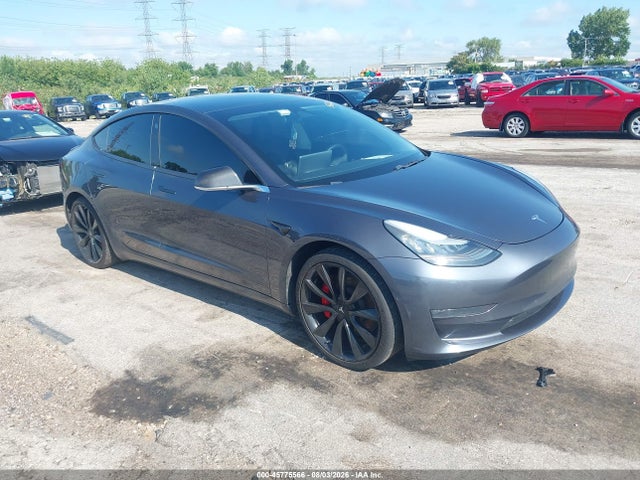 TESLA MODEL 3