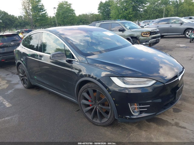 TESLA MODEL X