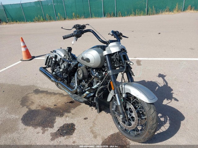 HARLEY-DAVIDSON FLTRXSE