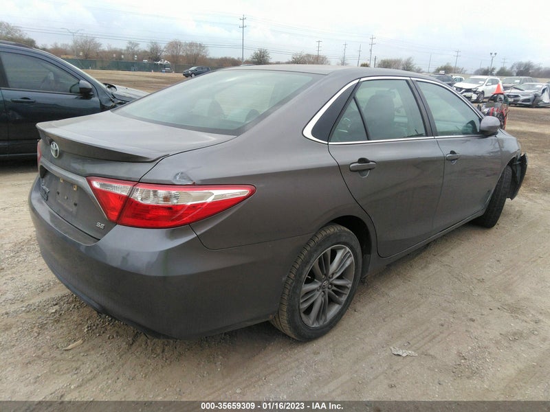 Toyota Camry 2016г.