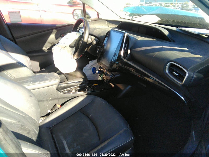 Toyota Prius Prime 2022г.