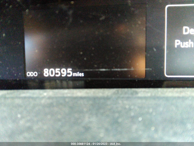 Toyota Prius Prime 2022г.