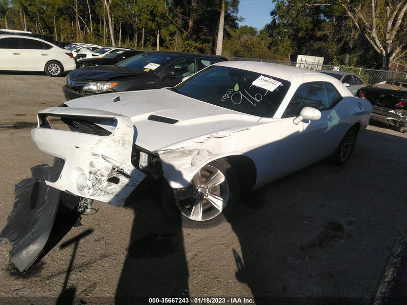 Dodge Challenger 2016г.
