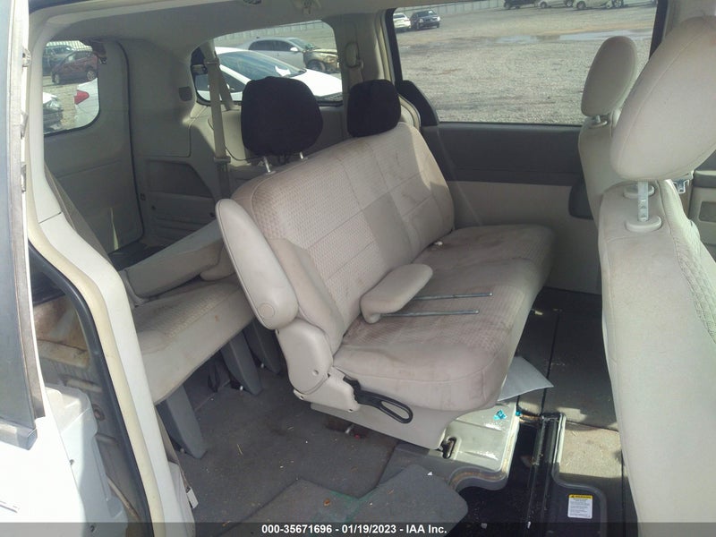 Chrysler Town & Country 2008г.