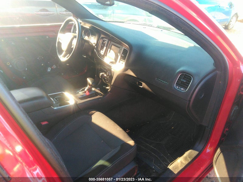 Dodge Charger 2016г.