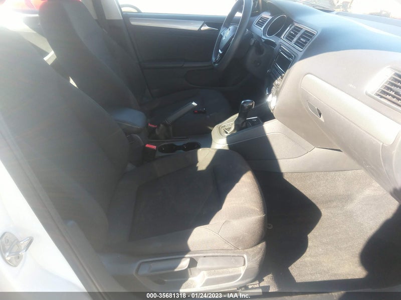 Volkswagen Jetta 2015г.