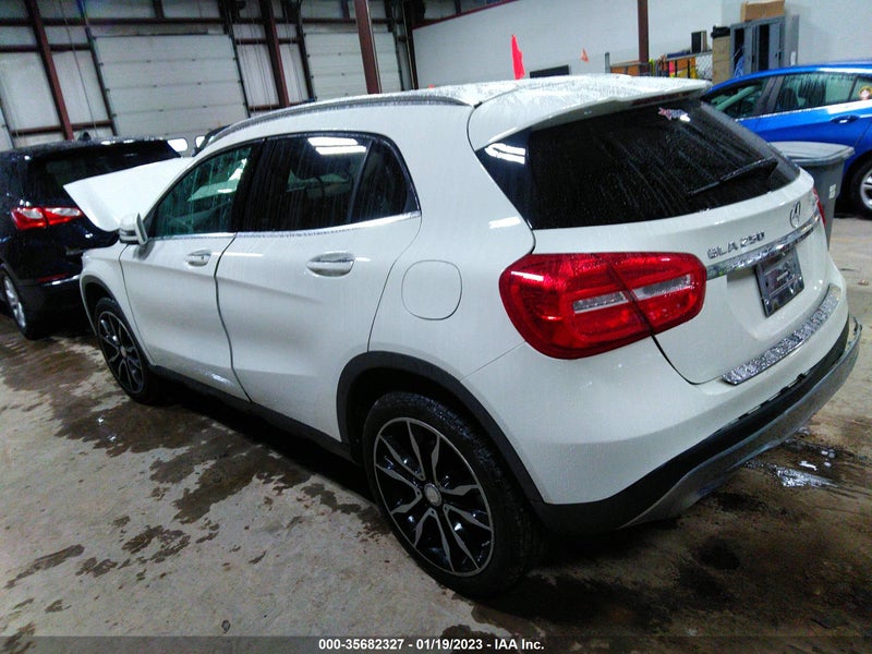 Mercedes-Benz GLA-Class 2016г.