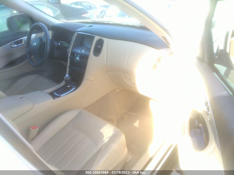 Infiniti QX50 2017г.