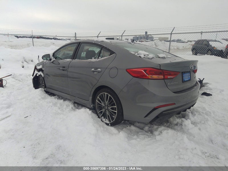 Hyundai Elantra 2017г.