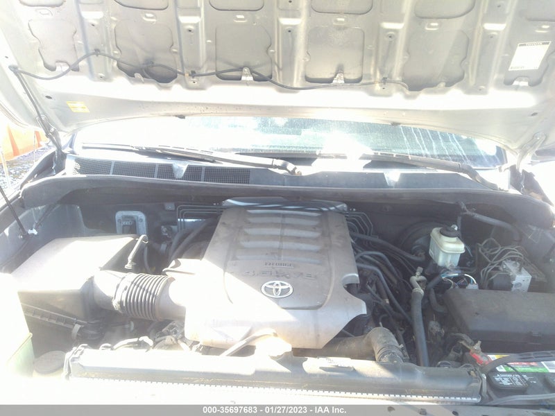 Toyota Tundra 2010г.