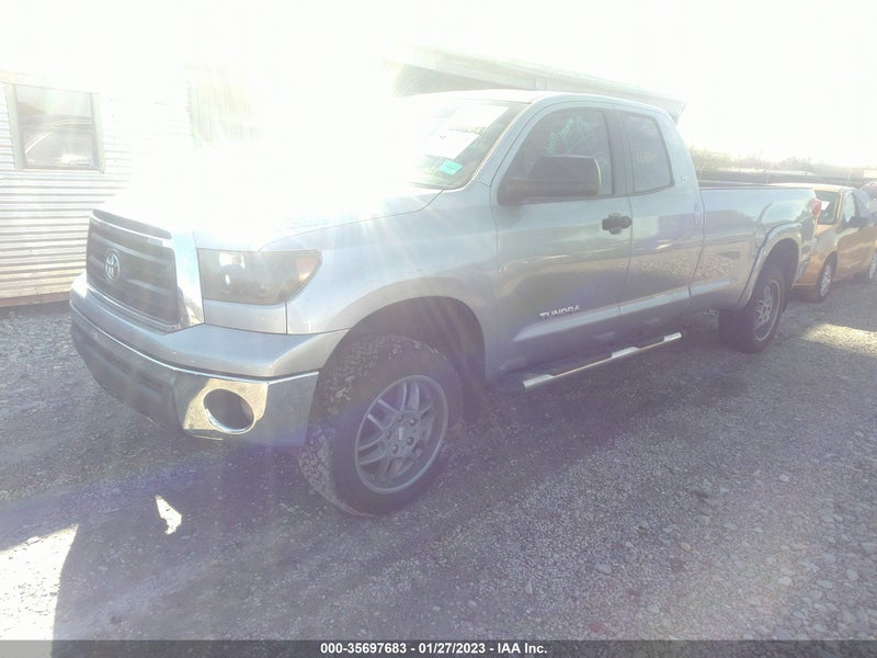 Toyota Tundra 2010г.