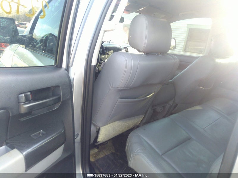 Toyota Tundra 2010г.