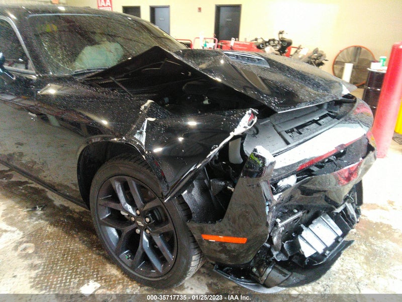 Dodge Challenger 2022г.