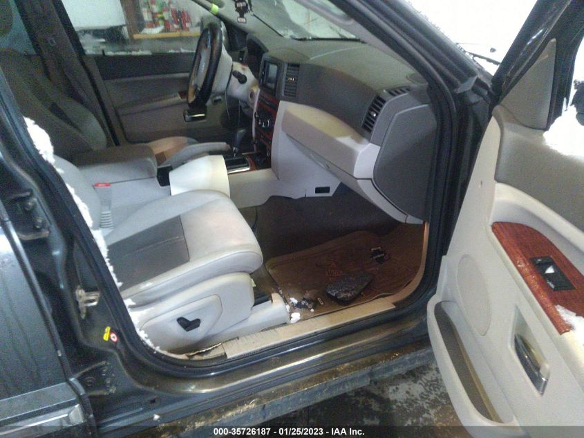 Jeep Grand Cherokee 2005г.