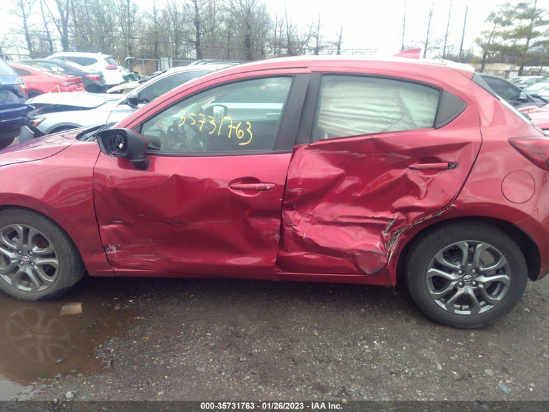 Toyota Yaris 2020г.