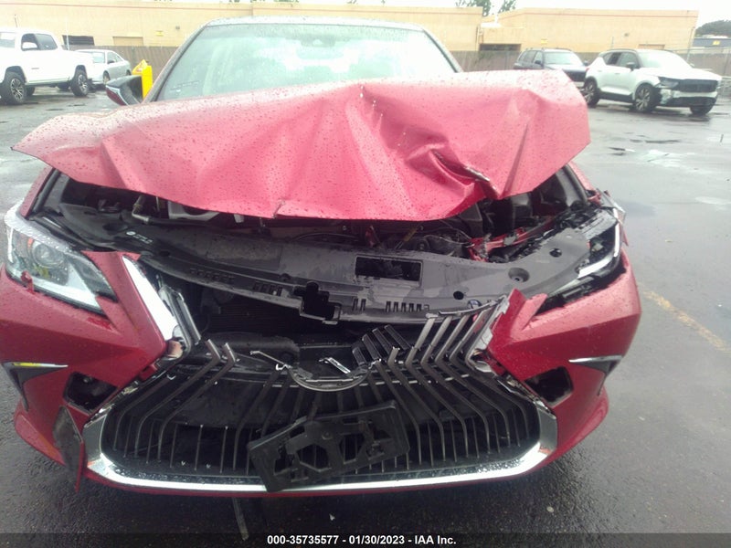 Lexus ES 350 2019г.