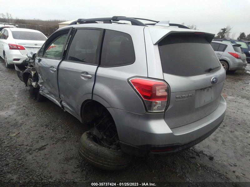 Subaru Forester 2017г.