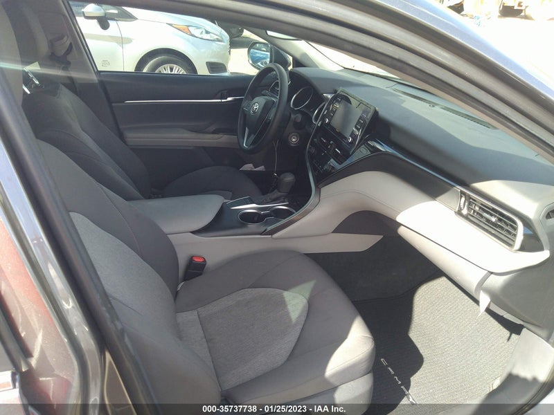 Toyota Camry 2022г.