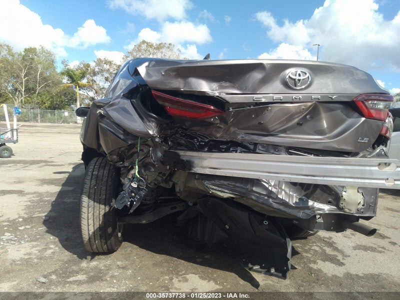 Toyota Camry 2022г.