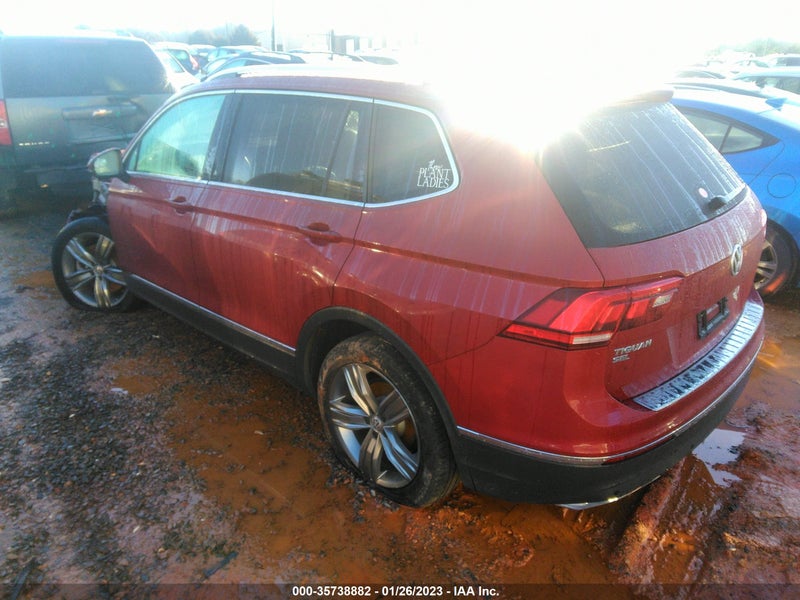 Volkswagen Tiguan 2021г.