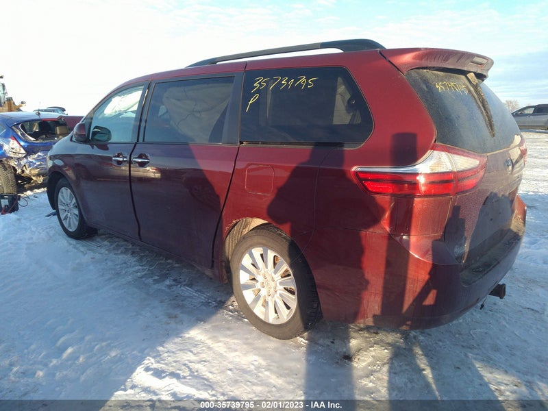 Toyota Sienna 2015г.