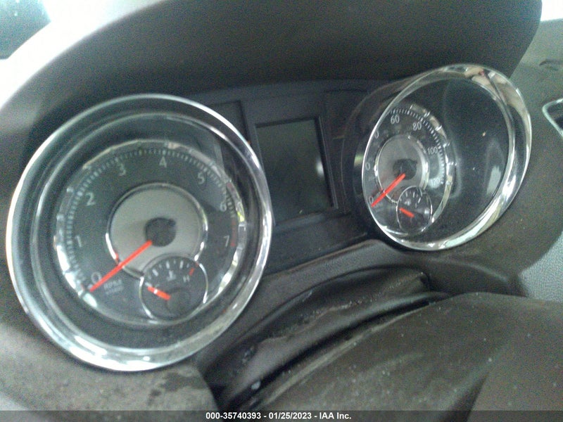 Chrysler Town & Country 2011г.