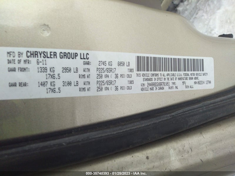 Chrysler Town & Country 2011г.