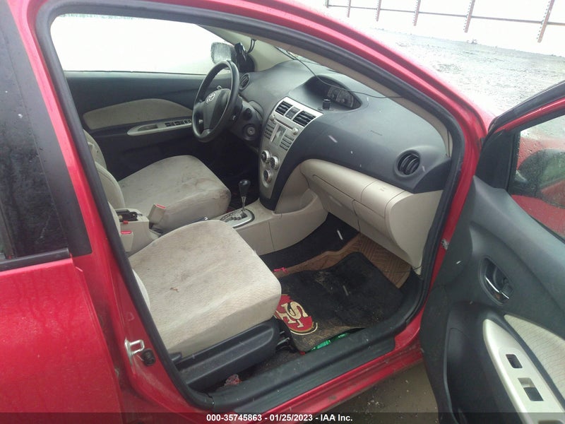 Toyota Yaris 2008г.