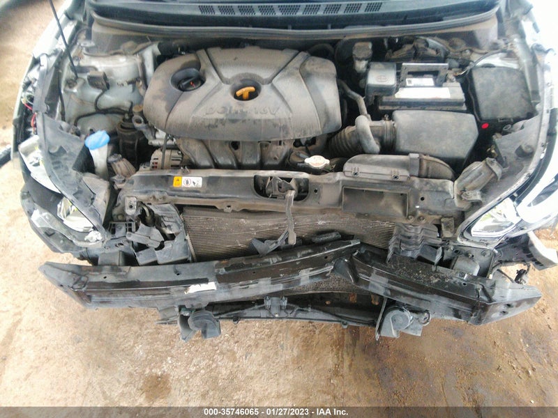 Hyundai Elantra 2016г.