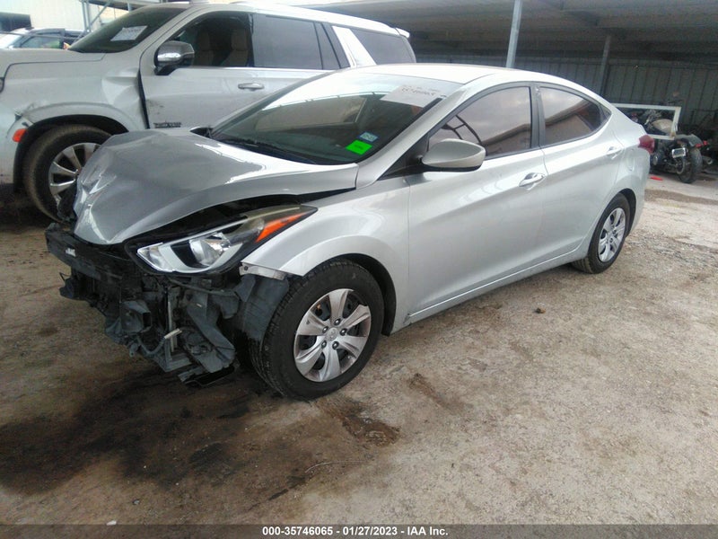 Hyundai Elantra 2016г.