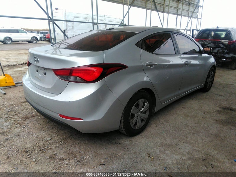 Hyundai Elantra 2016г.