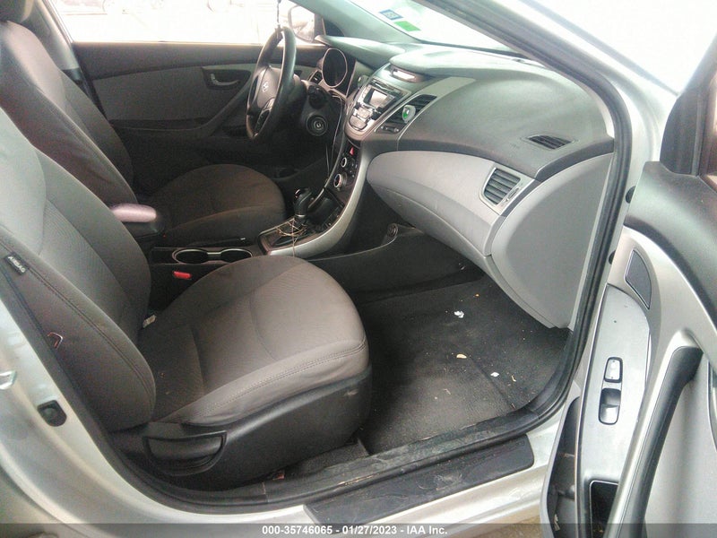 Hyundai Elantra 2016г.