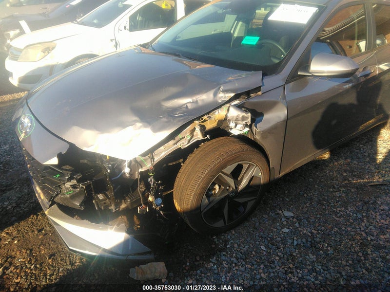 Hyundai Elantra 2023г.