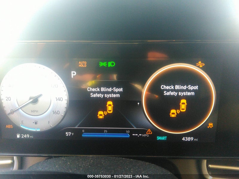 Hyundai Elantra 2023г.