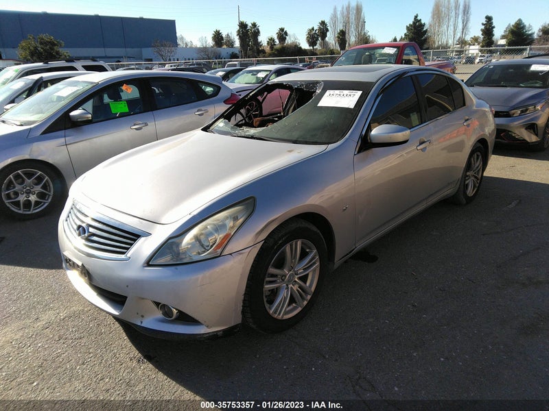 Infiniti Q40 2015г.