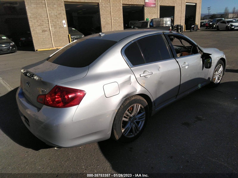 Infiniti Q40 2015г.