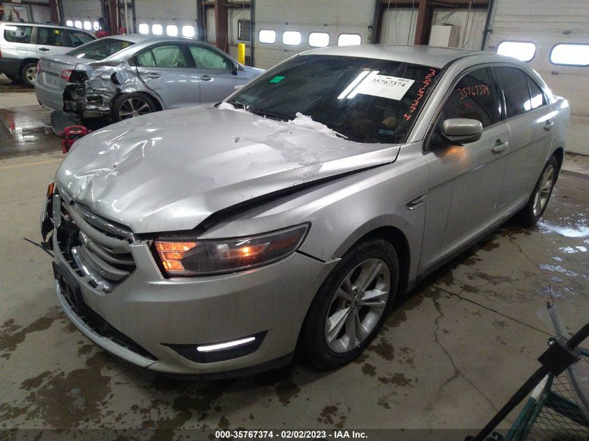 Ford Taurus 2015г.