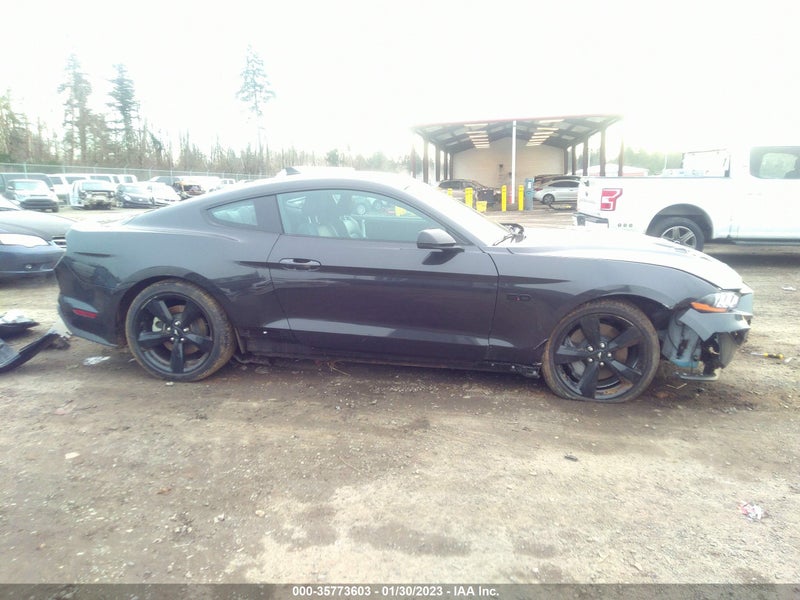 Ford Mustang 2022г.
