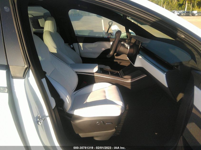 Tesla Model X 2022г.