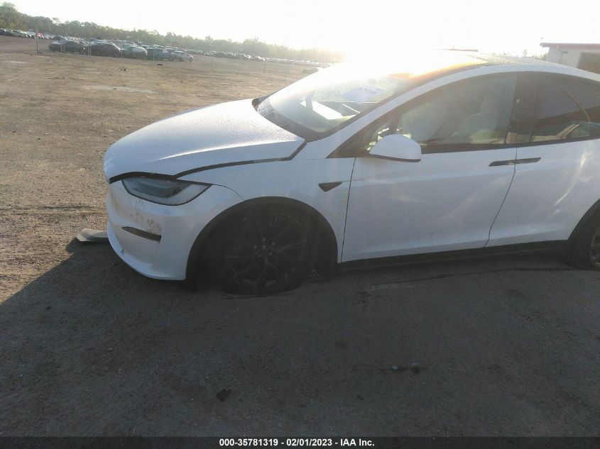 Tesla Model X 2022г.