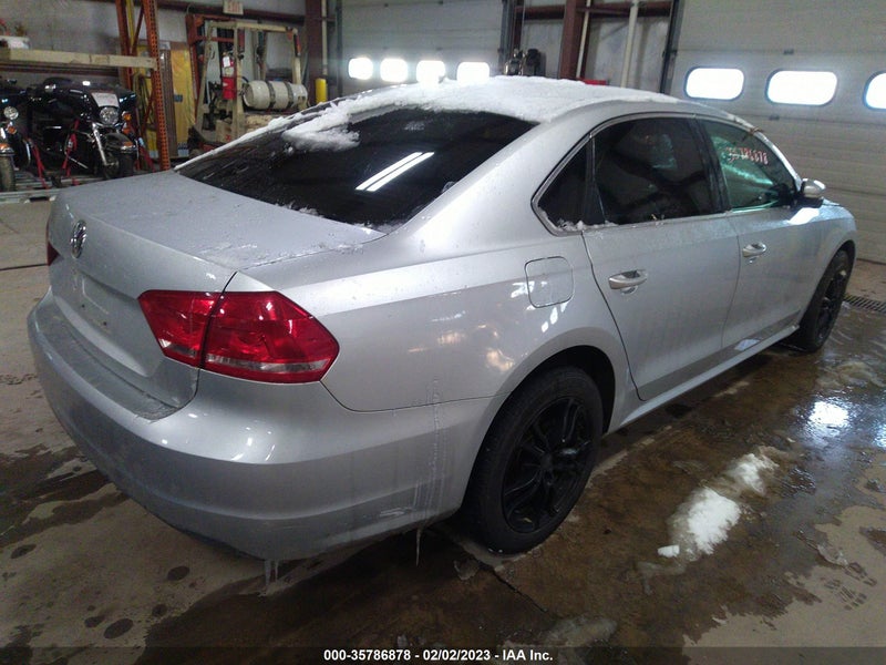 Volkswagen Passat 2012г.