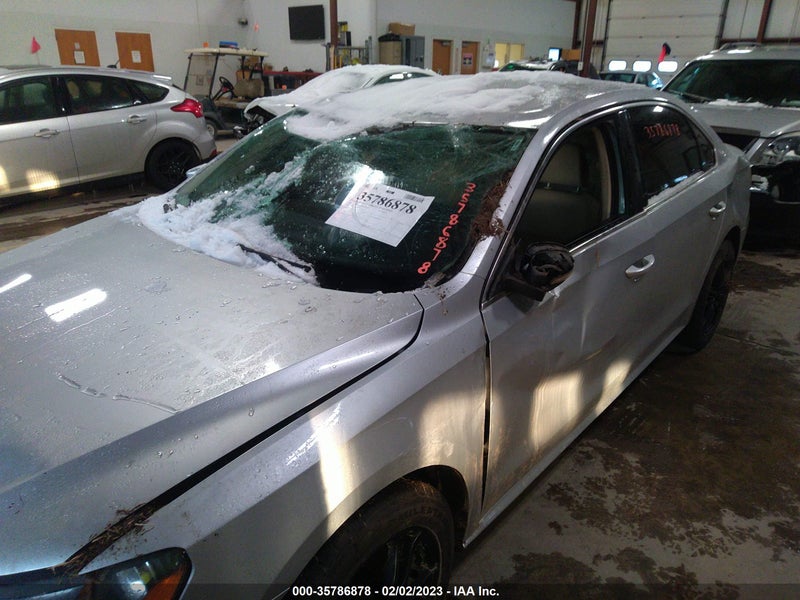 Volkswagen Passat 2012г.