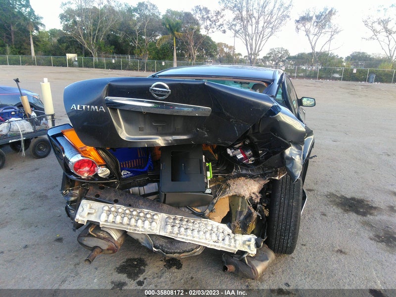 Nissan Altima 2011г.