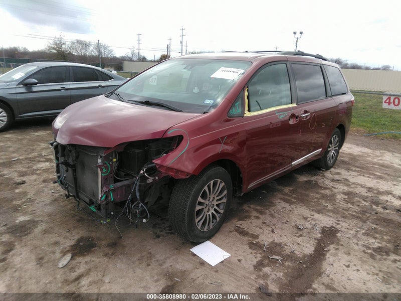 Toyota Sienna 2019г.