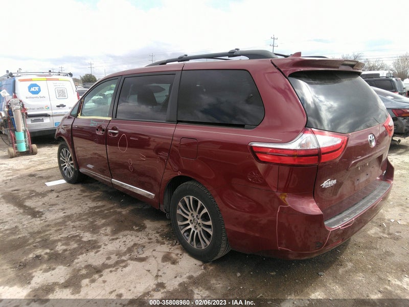Toyota Sienna 2019г.