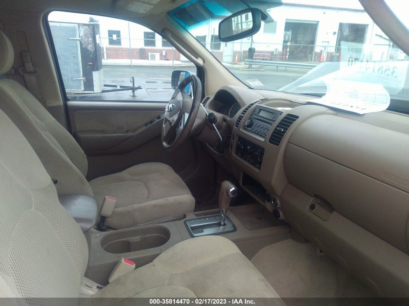 Nissan Frontier 2006г.