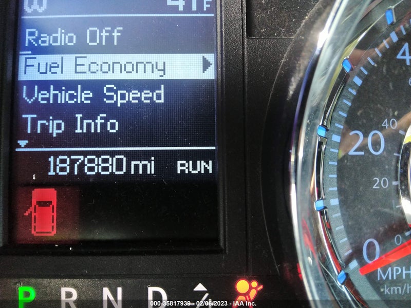 Chrysler Town & Country 2011г.