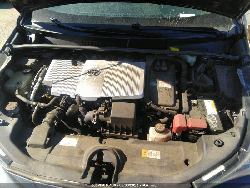 Toyota Prius 2017г.