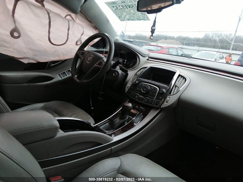 Buick LaCrosse 2011г.